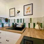 Pour Deux Avec Terrasse Aux Portes De La Camargue Appartement *